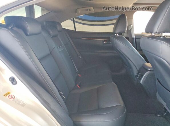 JTHBW1GG4G2104004 2016 LEXUS ES White Vista de los asientos traseros