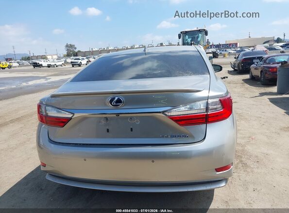JTHBW1GG7G2104885 2016 LEXUS ES 300H Silver 