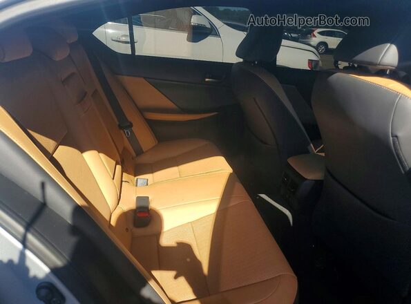 JTHBZ1E27T5046008 2026 LEXUS IS Gray Widok tylnych siedzeń