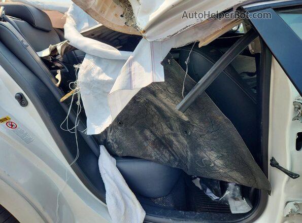 JTHCM1D2XG5004491 2016 LEXUS IS White Widok tylnych siedzeń