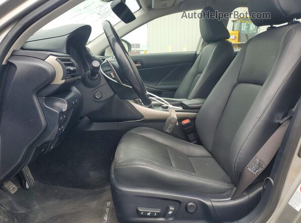 JTHCZ1D29J5015278 2018 LEXUS IS Silver Widok wnętrza z przodu