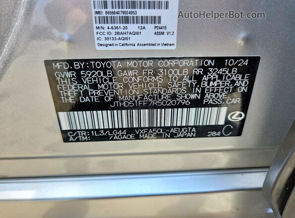 JTHD51FF7R5020796 2024 LEXUS LS Silver Widok komory silnika