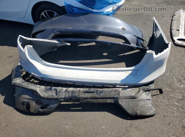 JTHF51FF4R5019503 2024 LEXUS LS White Շարժիչի բաժամունքի տեսք
