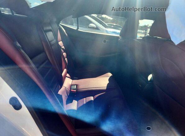 JTHG81F29L5042985 2020 LEXUS IS White Հետևի նստատեղերի տեսք