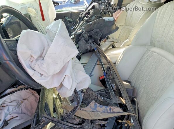 JTHGYLGF3P5002615 2023 LEXUS LS White Vista del compartimento del motor