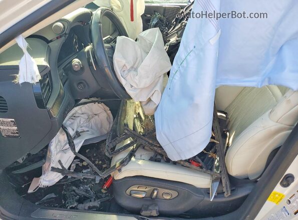 JTHGYLGF3P5002615 2023 LEXUS LS White Vista interior delantera