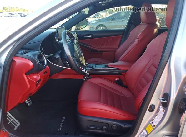 JTHGZ1B26M5040874 2021 LEXUS IS Silver Widok wnętrza z przodu