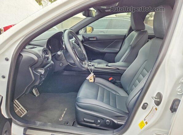 JTHGZ1B29P5065837 2023 LEXUS IS White Widok wnętrza z przodu