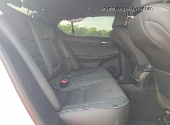 JTHGZ1E2XN5025582 2022 LEXUS IS White Widok tylnych siedzeń