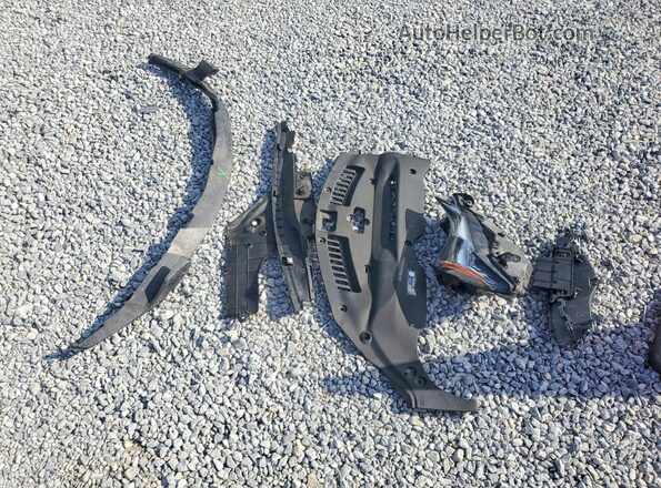 JTHHZ5BC8J5019038 2018 LEXUS RC Black Vista del compartimento del motor