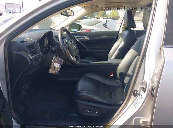 JTHKD5BH0G2279590 2016 LEXUS CT 200H Silver Front interior view