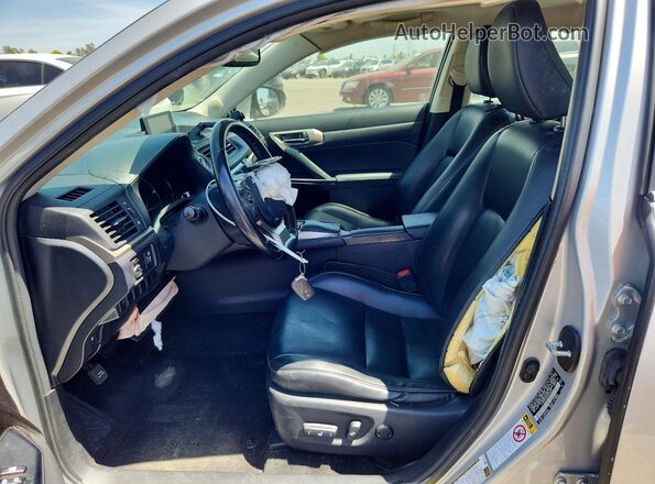 JTHKD5BH3G2255235 2016 LEXUS CT Серебряный Вид салона спереди