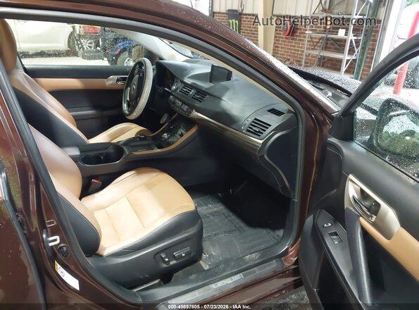 JTHKD5BH4H2297558 2017 LEXUS CT 200H Коричневый Вид салона спереди