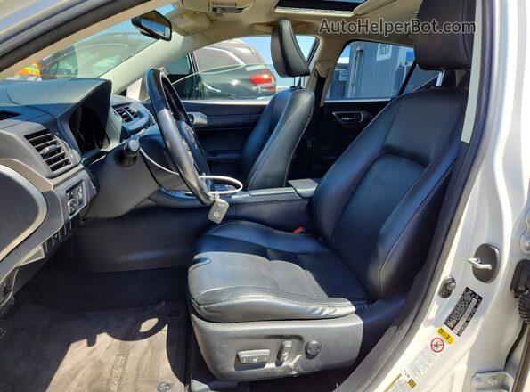 JTHKD5BH5G2274403 2016 LEXUS CT White Вид салону спереду