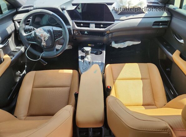 JTHP6JBH6R2174287 2024 LEXUS UX Silver Առջևի վահանակի տեսք