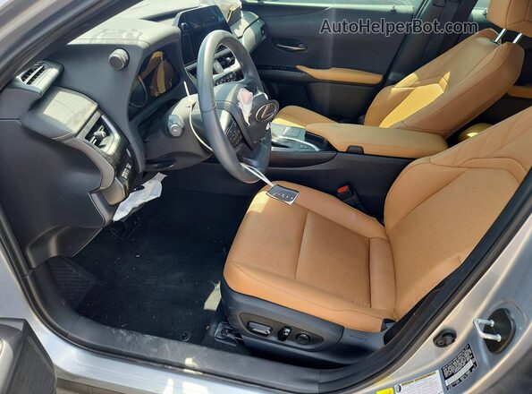 JTHP6JBH6R2174287 2024 LEXUS UX Silver Սալոնի դիմացի տեսք