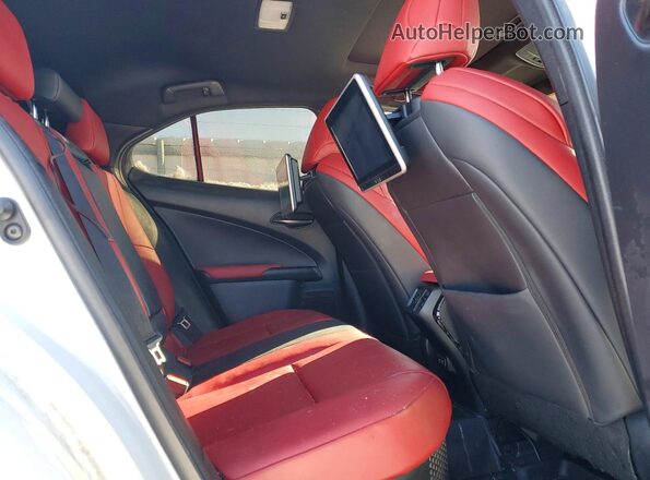 JTHR9JBH5L2028373 2020 LEXUS UX White Widok tylnych siedzeń