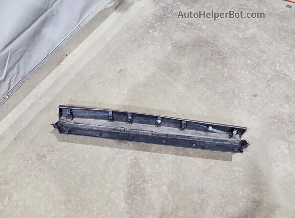 JTHR9JBH6M2051498 2021 LEXUS UX Silver Вид підкапотного простору