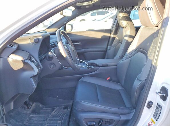 JTHU9JBH5K2016135 2019 LEXUS UX White Vista interior delantera