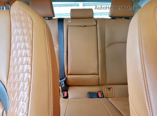 JTHX3JBH2M2042869 2021 LEXUS UX White Вид задніх сидінь