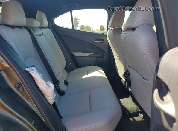 JTHX9JBH0M2038043 2021 LEXUS UX Green Rear interior view