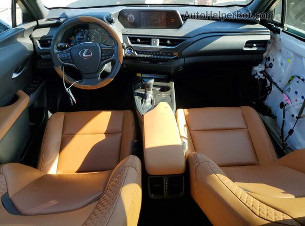 JTHX9JBH2M2040389 2021 LEXUS UX White Widok deski rozdzielczej