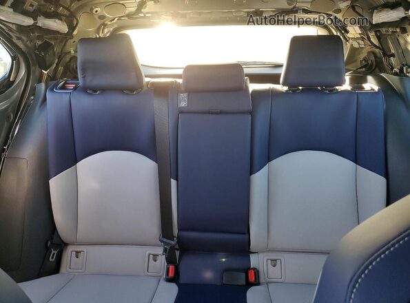 JTHX9JBH4N2056191 2022 LEXUS UX Silver Հետևի նստատեղերի տեսք
