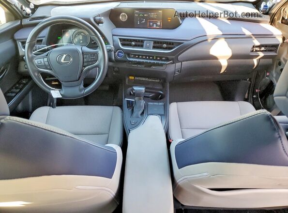 JTHX9JBH4N2056191 2022 LEXUS UX Silver Առջևի վահանակի տեսք