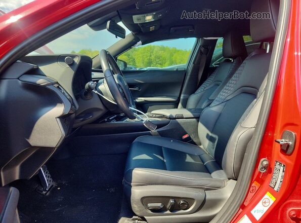 JTHY3JBH5K2005624 2019 LEXUS UX Красный Вид салона спереди