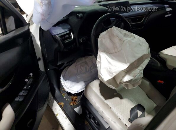 JTHY3JBH6K2018415 2019 LEXUS UX White Vista del salpicadero