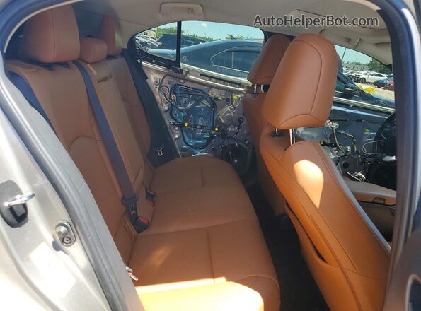 JTHY3JBH8K2015547 2019 LEXUS UX Silver Rear seats view
