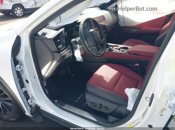 JTJADCAZ4R2011735 2024 LEXUS NX 250 White 