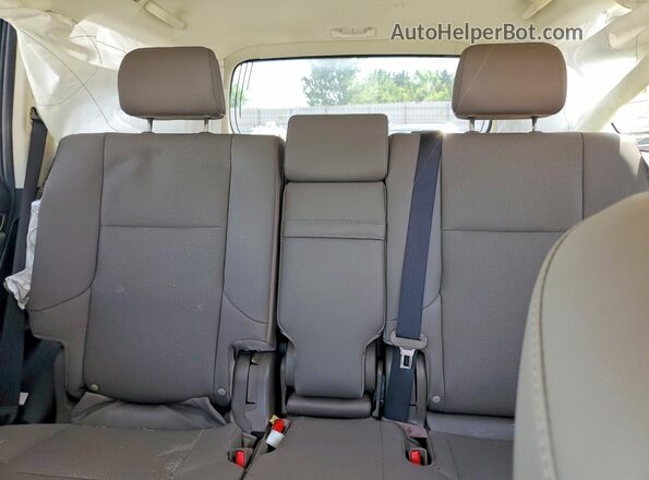 JTJAM7BX1M5296504 2021 LEXUS GX White Հետևի նստատեղերի տեսք