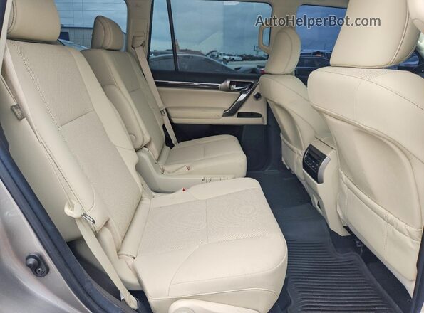 JTJAM7BX1N5335495 2022 LEXUS GX Gray Vista interior trasera