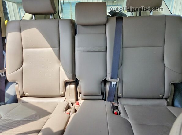 JTJAM7BX5P5373346 2023 LEXUS GX Gray Widok tylnych siedzeń