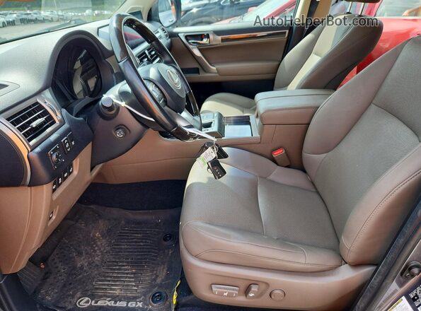 JTJAM7BX5P5373346 2023 LEXUS GX Gray Widok wnętrza z przodu