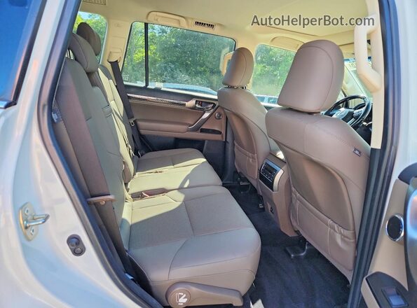 JTJAM7BX7N5307815 2022 LEXUS GX White Вид задньої частини салону
