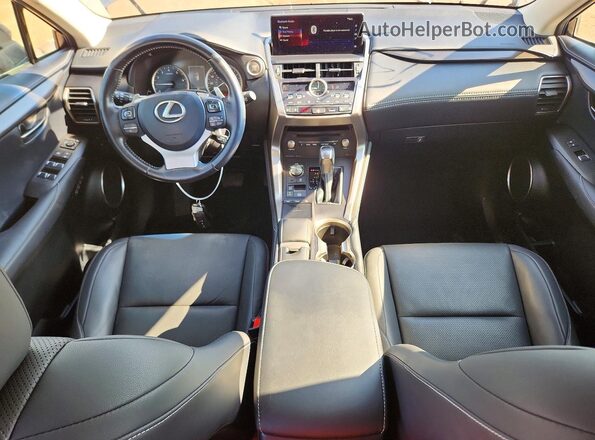 JTJBARBZ9K2179388 2019 LEXUS NX Серебряный Вид панели приборов