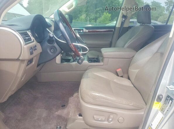 JTJBM7FX0G5128355 2016 LEXUS GX Silver Front interior view