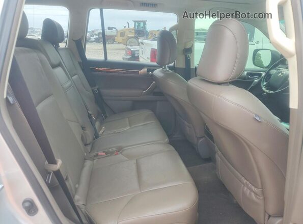 JTJBM7FX0G5128355 2016 LEXUS GX Silver Rear interior view