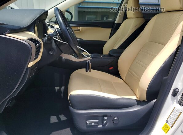 JTJDARDZ0L5008017 2020 LEXUS NX White Вид салону спереду