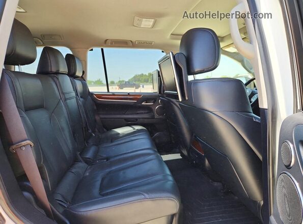 JTJDY7AX4L4314484 2020 LEXUS LX White Vista del compartimento del motor
