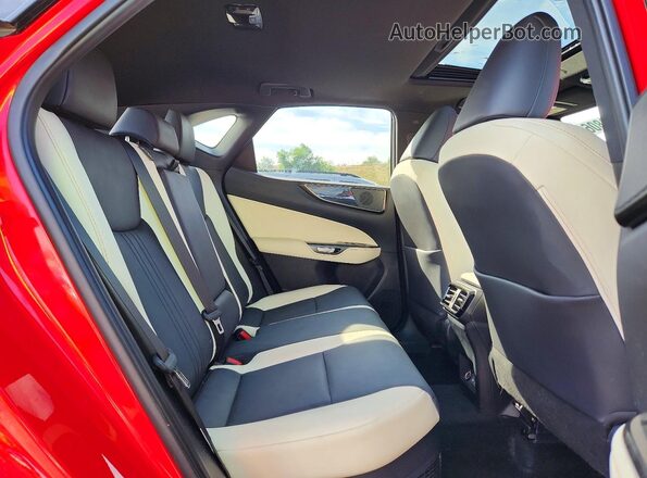 JTJGKCEZ4R2021708 2024 LEXUS NX Red Vista interior trasera