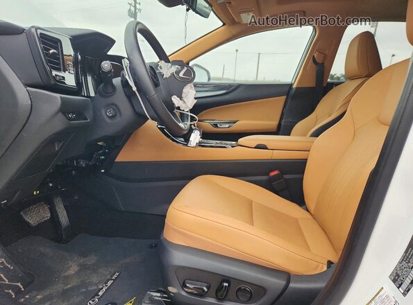 JTJGKCEZ7R2020648 2024 LEXUS NX White წინა სალონის ხედი