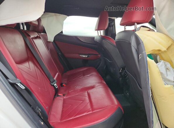 JTJHKCFZ2R2035478 2024 LEXUS NX White Vista de los asientos traseros