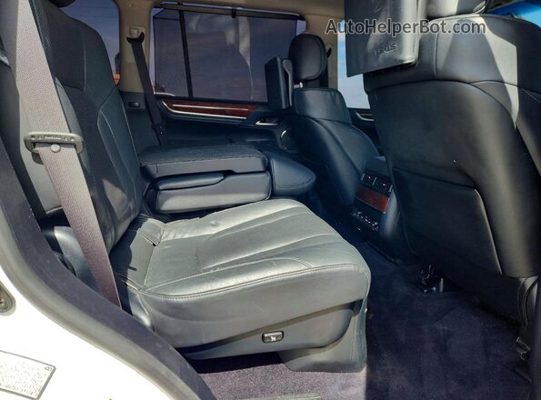 JTJHY7AX4H4224633 2017 LEXUS LX White Vista de los asientos traseros