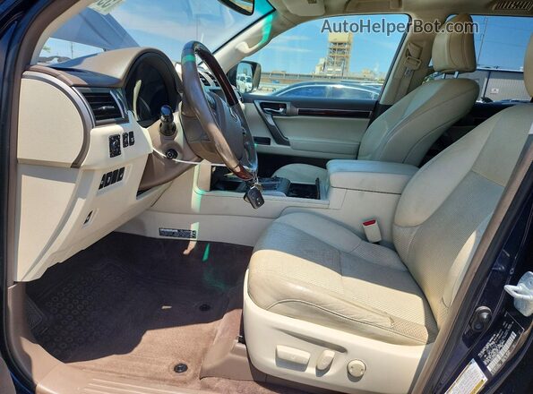 JTJJM7FX0H5162213 2017 LEXUS GX Blue Front interior view