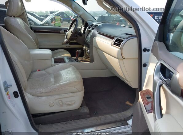 JTJJM7FX8H5166686 2017 LEXUS GX 460 White Front interior view