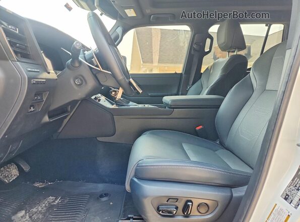 JTJVBCDX2R5023138 2024 LEXUS GX Белый Вид салона спереди