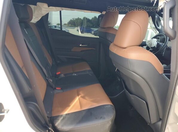 JTJVBCDX7R5031381 2024 LEXUS GX White Вид задньої частини салону